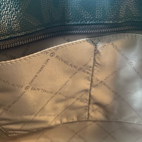 Michael Kors Sylvia Tote Collection - Picture 12 of 12